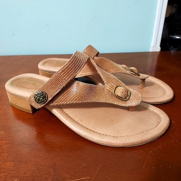 DAVID TATE Leather Flip Flop Sandals - size 8.5WW - Picture 8 of 11